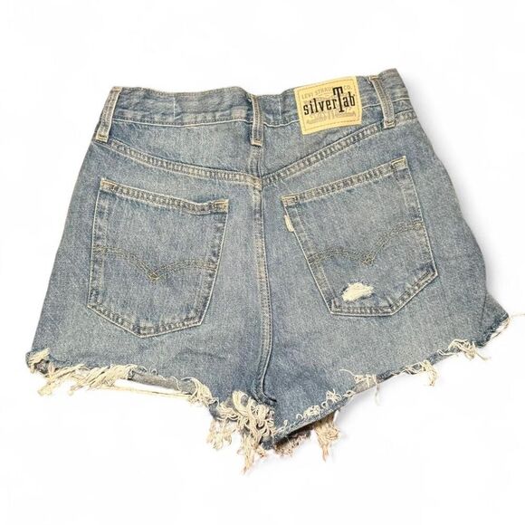Levi’s SilverTab Mom Shorts Women’s Size 27 High Rise Cutoff Distressed 100% Cot - Picture 2 of 6